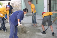 Återuppbyggnadsarbetet i ett sjukhus i Port-au-Prince.